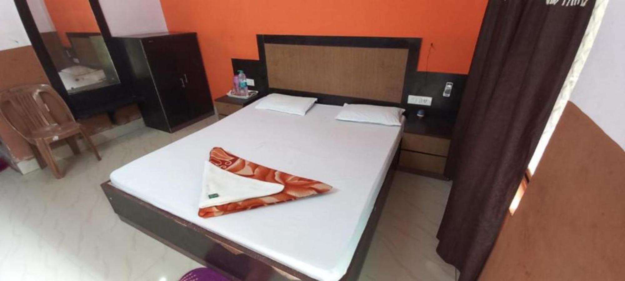 Hotel Samrat Palace Near Puri Sea Beach Best Choice Of Travellers By Morservices 外观 照片