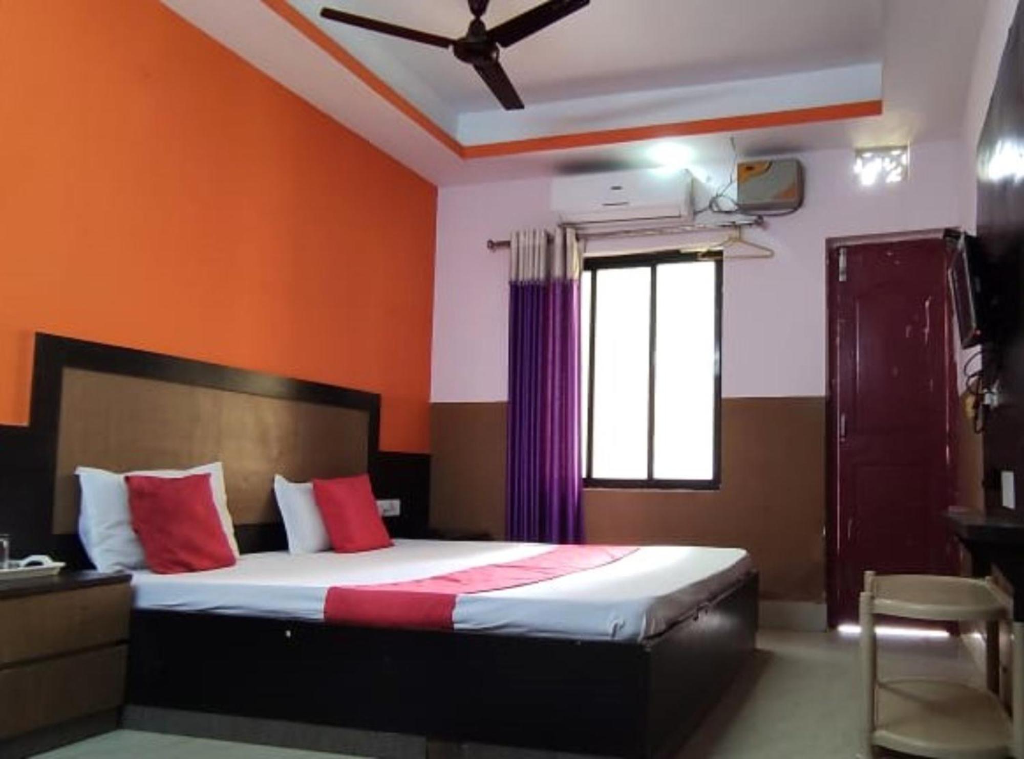 Hotel Samrat Palace Near Puri Sea Beach Best Choice Of Travellers By Morservices 外观 照片